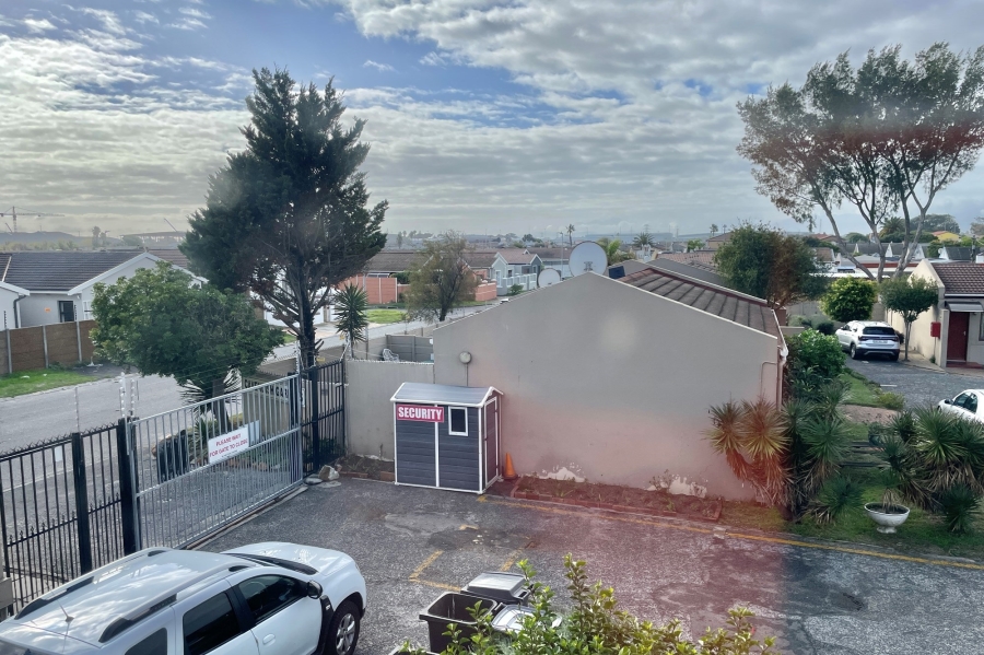 2 Bedroom Property for Sale in Ottery Western Cape